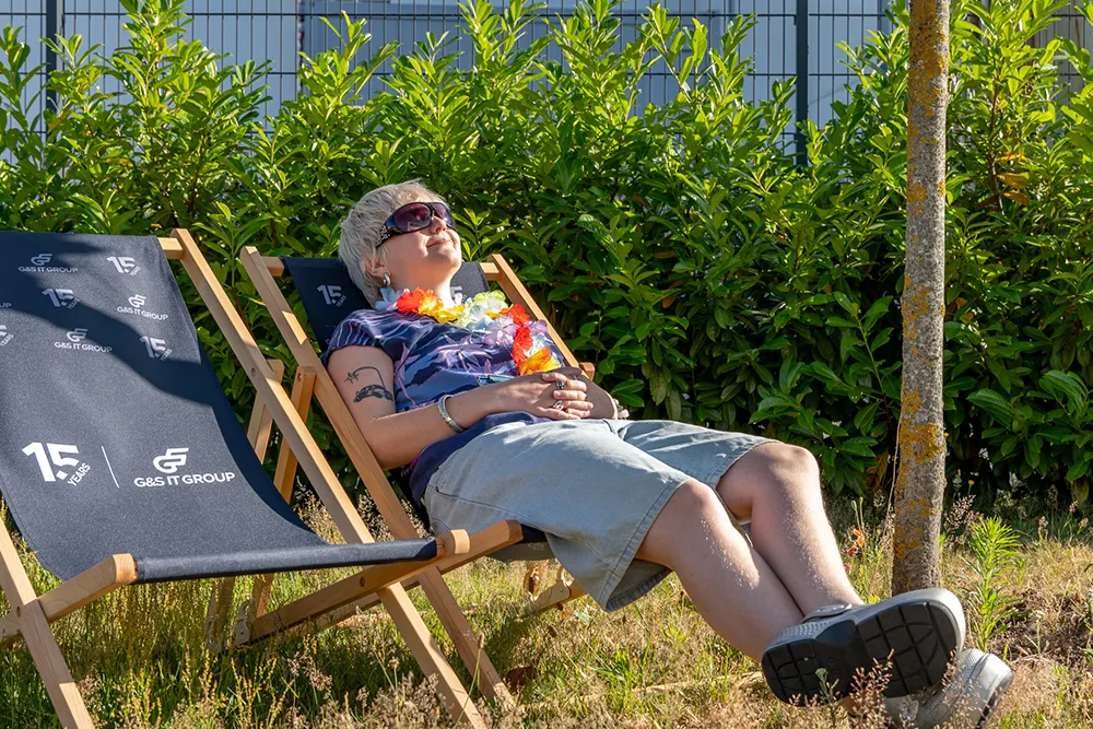 Entspannte Pause im Liegestuhl