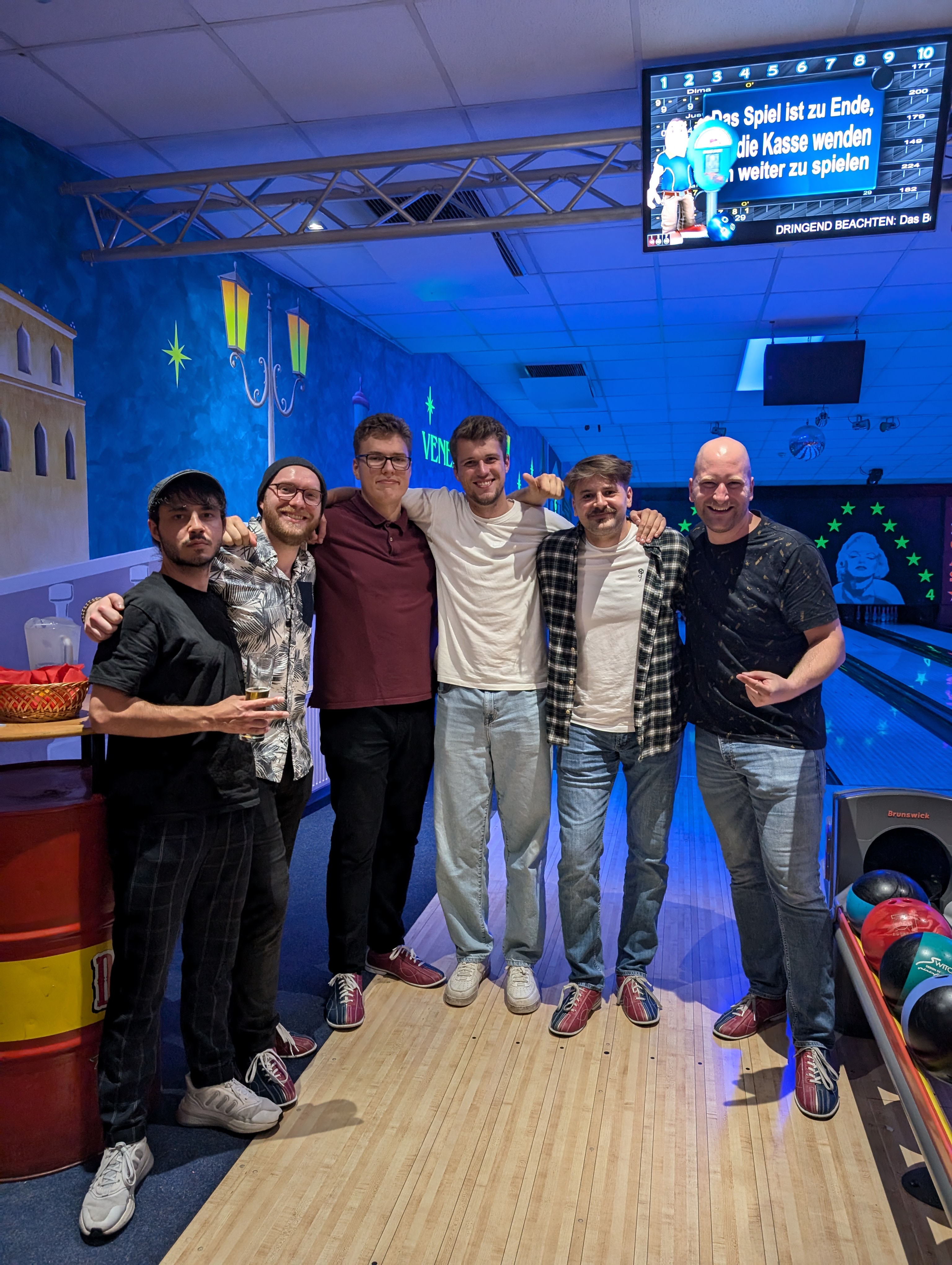 Team beim Klettern